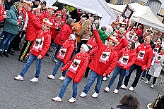 01 AuftaktNordVer 2025-11-07 26  Langer Samstag, der 8. November  - Am Samstagmorgen stand in der Abteikirche der karnevalistische Gottesdienst in Hamborm an. Mit eine kleinen Umzug ging’ s zum dortigen Rathaus. Karnevalsauftakt der Nordvereine. Am frühen Abend dann in Laar zu Rot-Goldenen KG und später zur Party zum Hoppeditzerwachen bei der KG Sonniger Süden. : DVPJ, Holger II, Kinderprinz Phil II., Prinzessin, Mia I., Prinzessin Mia I., HDK, Duisburg, Karneval, Helau, Tollität, Event, Session 2024, Session 2025, Hauptausschuss, Gemeinschaft, Hauptausschuss Karneval Duisburg, Duisburg ist echt