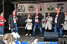 01 AuftaktNordVer 2025-11-07 46  Langer Samstag, der 8. November  - Am Samstagmorgen stand in der Abteikirche der karnevalistische Gottesdienst in Hamborm an. Mit eine kleinen Umzug ging’ s zum dortigen Rathaus. Karnevalsauftakt der Nordvereine. Am frühen Abend dann in Laar zu Rot-Goldenen KG und später zur Party zum Hoppeditzerwachen bei der KG Sonniger Süden. : DVPJ, Holger II, Kinderprinz Phil II., Prinzessin, Mia I., Prinzessin Mia I., HDK, Duisburg, Karneval, Helau, Tollität, Event, Session 2024, Session 2025, Hauptausschuss, Gemeinschaft, Hauptausschuss Karneval Duisburg, Duisburg ist echt