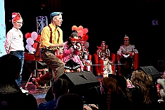 Kuerung Steinhof 2026-01-04 075  Unsere Kürung - Premiere - Im so genannten „Gürzenich“ von Duisburg, dem Steinhof in Huckingen fand am Sonntag, 4. Januar 2026, zum ersten Mal die Kürung einer Kinderprinzencrew statt. Wir sind nun als Prinz Juls I., Prinzessin Aileen I. mit Hofmarschall Sami und Pagin Paula der Stadt Duisburg 2026 inthronisiert. : DVPJ, Holger II, Kinderprinz Phil II., Prinzessin, Mia I., Prinzessin Mia I., HDK, Duisburg, Karneval, Helau, Tollität, Event, Session 2024, Session 2025, Hauptausschuss, Gemeinschaft, Hauptausschuss Karneval Duisburg, Duisburg ist echt