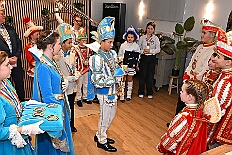 Kuerung Steinhof 2026-01-04 081  Unsere Kürung - Premiere - Im so genannten „Gürzenich“ von Duisburg, dem Steinhof in Huckingen fand am Sonntag, 4. Januar 2026, zum ersten Mal die Kürung einer Kinderprinzencrew statt. Wir sind nun als Prinz Juls I., Prinzessin Aileen I. mit Hofmarschall Sami und Pagin Paula der Stadt Duisburg 2026 inthronisiert. : DVPJ, Holger II, Kinderprinz Phil II., Prinzessin, Mia I., Prinzessin Mia I., HDK, Duisburg, Karneval, Helau, Tollität, Event, Session 2024, Session 2025, Hauptausschuss, Gemeinschaft, Hauptausschuss Karneval Duisburg, Duisburg ist echt