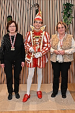 Kuerung Steinhof 2026-01-04 097  Unsere Kürung - Premiere - Im so genannten „Gürzenich“ von Duisburg, dem Steinhof in Huckingen fand am Sonntag, 4. Januar 2026, zum ersten Mal die Kürung einer Kinderprinzencrew statt. Wir sind nun als Prinz Juls I., Prinzessin Aileen I. mit Hofmarschall Sami und Pagin Paula der Stadt Duisburg 2026 inthronisiert. : DVPJ, Holger II, Kinderprinz Phil II., Prinzessin, Mia I., Prinzessin Mia I., HDK, Duisburg, Karneval, Helau, Tollität, Event, Session 2024, Session 2025, Hauptausschuss, Gemeinschaft, Hauptausschuss Karneval Duisburg, Duisburg ist echt