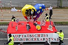 02 Der Zug 2026- 02-14 13  Unser Tag - ein schöner Tag - Es war 8 Uhr in der Früh als wir am Samstagmorgen, 14. Februar, als wir mit Musik am WYNDHAM Hotel Duisburger Hof geweckt wurden. Danach ging es dann nach Hamborn wo „unser“ Kinderkarnevalszug pünktlich um 11:11 Uhr startete. Zu Mittagszeit gab es dann anschließend eine Empfang für uns und die Teneriffa Delegation. : DVPJ, Toni I, Kinderprinz Juls I., Juls I., Prinzessin, Aileen I., Prinzessin Aileen I., HDK, Duisburg, Karneval, Helau, Tollität, Event, Session 2025, Session 2026, Hauptausschuss, Gemeinschaft, Hauptausschuss Karneval Duisburg, Duisburg ist echt