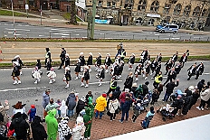 02 Der Zug 2026- 02-14 23  Unser Tag - ein schöner Tag - Es war 8 Uhr in der Früh als wir am Samstagmorgen, 14. Februar, als wir mit Musik am WYNDHAM Hotel Duisburger Hof geweckt wurden. Danach ging es dann nach Hamborn wo „unser“ Kinderkarnevalszug pünktlich um 11:11 Uhr startete. Zu Mittagszeit gab es dann anschließend eine Empfang für uns und die Teneriffa Delegation. : DVPJ, Toni I, Kinderprinz Juls I., Juls I., Prinzessin, Aileen I., Prinzessin Aileen I., HDK, Duisburg, Karneval, Helau, Tollität, Event, Session 2025, Session 2026, Hauptausschuss, Gemeinschaft, Hauptausschuss Karneval Duisburg, Duisburg ist echt