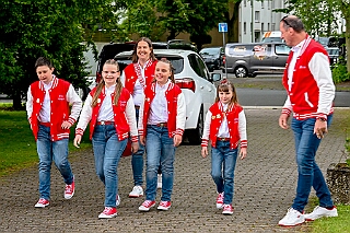 Fruehl Fest RW Rheinh 2026- 05-14 01  Frühlingsfest ohne Schaukelfotos  -Wie in jedem Jahr auf auf Christi Himmelfahrt, oder auch dem „Vatertag“, hatte die KG Rot-Weiß Rheinhausen zum ihrem Frühlingsfest geladen. All die Jahre gab es dort von den Crews die sogenannten „Schaukelfotos“. In diesem Jahr fielen diese  aber der Witterung zum Opfer. Das Fest fand in der Erlöserkirche statt und nicht in dessen Garten. : DVPJ, Oliver I, Kinderprinz Niklas I., Niklas I., Prinzessin, Greta I., Prinzessin Greta I., HDK, Duisburg, Karneval, Helau, Tollität, Event, Session 2026, Session 2027, Hauptausschuss, Gemeinschaft, Hauptausschuss Karneval Duisburg, Duisburg ist echt