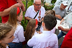 02 Sommerf Stadtgarde 2026- 06-13  12  Sommerfeste zum Ersten - Wir fuhren zum ersten Sommerfest auf die andre Rheinseite nach Moers. Der Besuch bei den Grafschafter Funken gehört schon zur Tradition. Danach erwartete uns ein großartiger Empfang beim Heimspiel auf dem Sommerfest unserer Stadtgarde. : DVPJ, Oliver I, Kinderprinz Niklas I., Niklas I., Prinzessin, Greta I., Prinzessin Greta I., HDK, Duisburg, Karneval, Helau, Tollität, Event, Session 2026, Session 2027, Hauptausschuss, Gemeinschaft, Hauptausschuss Karneval Duisburg, Duisburg ist echt