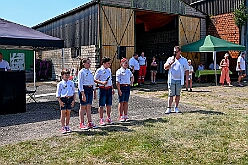 02 Sommerf Narrenz Homberg 2026- 06-20 09  Sommerfeste bei 30° C im Schatten - 20. Juni, an diesem heißen Samstag starteten wir auf dem Sommerfest der 1. Gr. KG Rot-Weiß Hamborn-Marxloh. Vom Norden führte uns dann der Weg in den Westen, das Sommerfest der Narrenzunft in Homberg war das Ziel. Die letzte Station war dann die „Sommerschnauze“, das Sommerfest vom Tierschutzzentrum Duisburg e.V. : DVPJ, Oliver I, Kinderprinz Niklas I., Niklas I., Prinzessin, Greta I., Prinzessin Greta I., HDK, Duisburg, Karneval, Helau, Tollität, Event, Session 2026, Session 2027, Hauptausschuss, Gemeinschaft, Hauptausschuss Karneval Duisburg, Duisburg ist echt