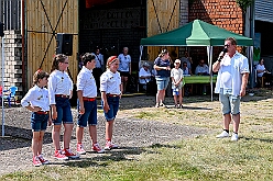 02 Sommerf Narrenz Homberg 2026- 06-20 16  Sommerfeste bei 30° C im Schatten - 20. Juni, an diesem heißen Samstag starteten wir auf dem Sommerfest der 1. Gr. KG Rot-Weiß Hamborn-Marxloh. Vom Norden führte uns dann der Weg in den Westen, das Sommerfest der Narrenzunft in Homberg war das Ziel. Die letzte Station war dann die „Sommerschnauze“, das Sommerfest vom Tierschutzzentrum Duisburg e.V. : DVPJ, Oliver I, Kinderprinz Niklas I., Niklas I., Prinzessin, Greta I., Prinzessin Greta I., HDK, Duisburg, Karneval, Helau, Tollität, Event, Session 2026, Session 2027, Hauptausschuss, Gemeinschaft, Hauptausschuss Karneval Duisburg, Duisburg ist echt