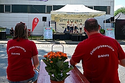 03 Sommerf Tierschutz DU 2026- 06-20 06  Sommerfeste bei 30° C im Schatten - 20. Juni, an diesem heißen Samstag starteten wir auf dem Sommerfest der 1. Gr. KG Rot-Weiß Hamborn-Marxloh. Vom Norden führte uns dann der Weg in den Westen, das Sommerfest der Narrenzunft in Homberg war das Ziel. Die letzte Station war dann die „Sommerschnauze“, das Sommerfest vom Tierschutzzentrum Duisburg e.V. : DVPJ, Oliver I, Kinderprinz Niklas I., Niklas I., Prinzessin, Greta I., Prinzessin Greta I., HDK, Duisburg, Karneval, Helau, Tollität, Event, Session 2026, Session 2027, Hauptausschuss, Gemeinschaft, Hauptausschuss Karneval Duisburg, Duisburg ist echt