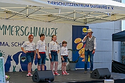 03 Sommerf Tierschutz DU 2026- 06-20 09  Sommerfeste bei 30° C im Schatten - 20. Juni, an diesem heißen Samstag starteten wir auf dem Sommerfest der 1. Gr. KG Rot-Weiß Hamborn-Marxloh. Vom Norden führte uns dann der Weg in den Westen, das Sommerfest der Narrenzunft in Homberg war das Ziel. Die letzte Station war dann die „Sommerschnauze“, das Sommerfest vom Tierschutzzentrum Duisburg e.V. : DVPJ, Oliver I, Kinderprinz Niklas I., Niklas I., Prinzessin, Greta I., Prinzessin Greta I., HDK, Duisburg, Karneval, Helau, Tollität, Event, Session 2026, Session 2027, Hauptausschuss, Gemeinschaft, Hauptausschuss Karneval Duisburg, Duisburg ist echt