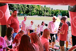 Sommerf KG Baerl 2026- 07-11 02  Blau-Gelbes Sommerfest - Im äußersten Nordwesten, rund 17 Kilometer von der City entfernt, in Baerl feierte die 1. KG Baerl Blau-Gelb e.V. bei strahlendem Sonnenschein auf dem Gelände des TUS Baerl ihr Sommerfest. : DVPJ, Oliver I, Kinderprinz Niklas I., Niklas I., Prinzessin, Greta I., Prinzessin Greta I., HDK, Duisburg, Karneval, Helau, Tollität, Event, Session 2026, Session 2027, Hauptausschuss, Gemeinschaft, Hauptausschuss Karneval Duisburg, Duisburg ist echt