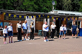 Sommerf KG Baerl 2026- 07-11 14  Blau-Gelbes Sommerfest - Im äußersten Nordwesten, rund 17 Kilometer von der City entfernt, in Baerl feierte die 1. KG Baerl Blau-Gelb e.V. bei strahlendem Sonnenschein auf dem Gelände des TUS Baerl ihr Sommerfest. : DVPJ, Oliver I, Kinderprinz Niklas I., Niklas I., Prinzessin, Greta I., Prinzessin Greta I., HDK, Duisburg, Karneval, Helau, Tollität, Event, Session 2026, Session 2027, Hauptausschuss, Gemeinschaft, Hauptausschuss Karneval Duisburg, Duisburg ist echt