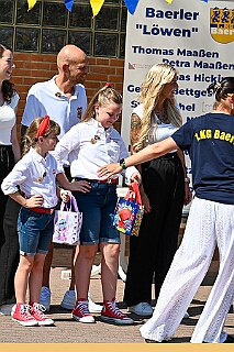 Sommerf KG Baerl 2026- 07-11 16  Blau-Gelbes Sommerfest - Im äußersten Nordwesten, rund 17 Kilometer von der City entfernt, in Baerl feierte die 1. KG Baerl Blau-Gelb e.V. bei strahlendem Sonnenschein auf dem Gelände des TUS Baerl ihr Sommerfest. : DVPJ, Oliver I, Kinderprinz Niklas I., Niklas I., Prinzessin, Greta I., Prinzessin Greta I., HDK, Duisburg, Karneval, Helau, Tollität, Event, Session 2026, Session 2027, Hauptausschuss, Gemeinschaft, Hauptausschuss Karneval Duisburg, Duisburg ist echt