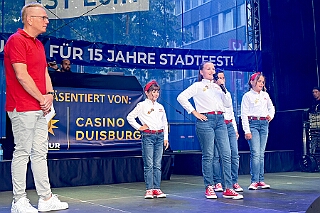 SommerBiwak 2026- 07-19 18  Das Sommerbiwak vom Hauptausschuss - Vor 11 Jahren war die Premiere des Sommerbiwaks vom HDK am Sonntag des Duisburger Stadtfestes. Auch in diesem Jahr präsentierte sich der HDK mit einem bunten Programm, wo wir natürlich nicht fehlen durften. : DVPJ, Oliver I, Kinderprinz Niklas I., Niklas I., Prinzessin, Greta I., Prinzessin Greta I., HDK, Duisburg, Karneval, Helau, Tollität, Event, Session 2026, Session 2027, Hauptausschuss, Gemeinschaft, Hauptausschuss Karneval Duisburg, Duisburg ist echt